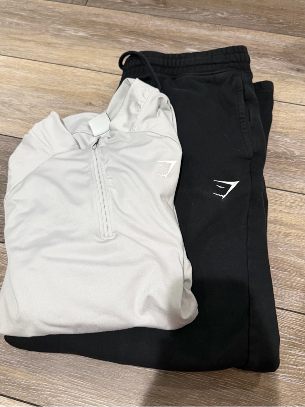 Gymshark Womens Black Jogger Pants With Shirt